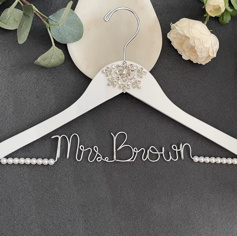 Personalized wedding dress Hanger for Brides, Bridesmaid